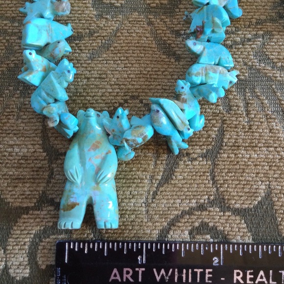 Vintage - Native American Authentic Hand Carved Turquoise Fetish Necklace - Picture 12 of 13